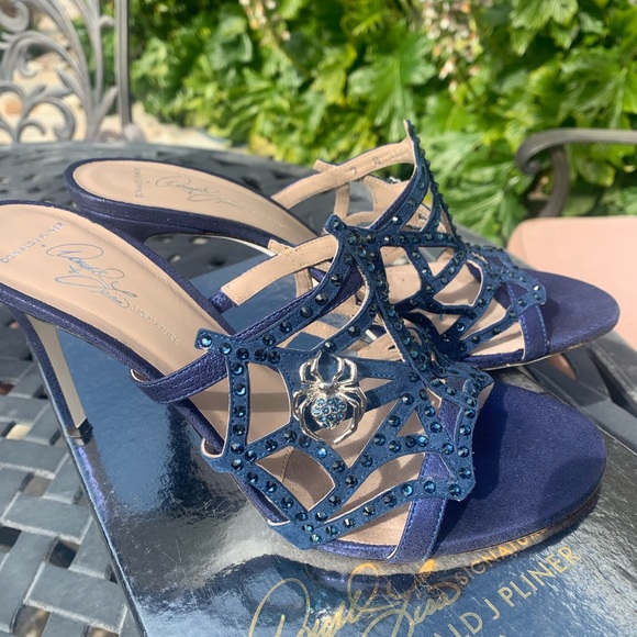 Donald Pliner Spider and Webb high heel shoes - Picture 3 of 11